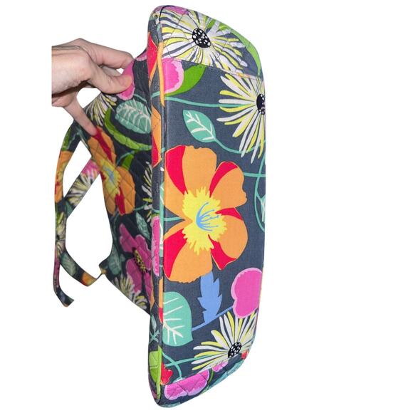 Vera Bradley Jazzy Blooms Double Sided Magnetic Snap Center Zip Tote Cottage - Picture 10 of 10